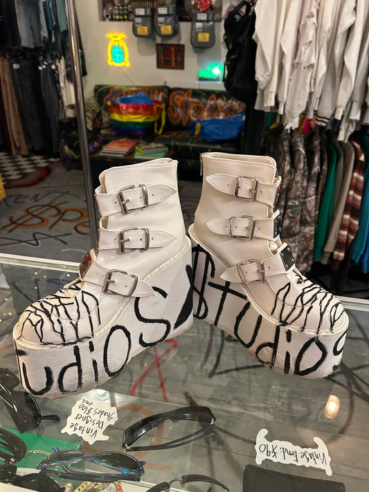 Platform $trap boots