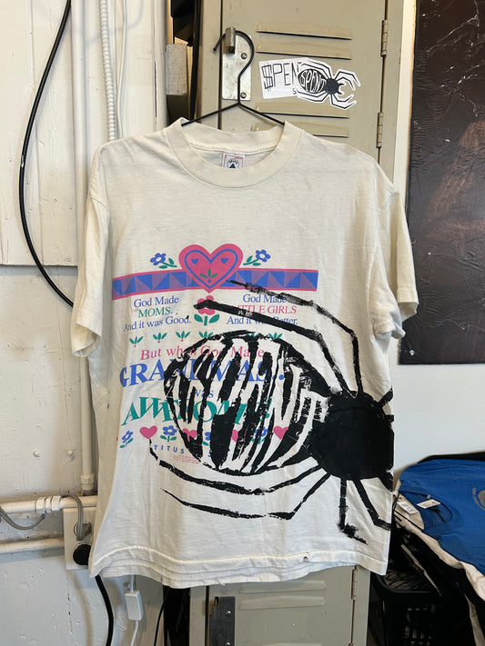 Distressed Grandma $pider t shirt