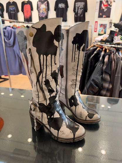 $pent Painted boots