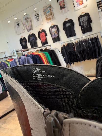 $pent Painted boots