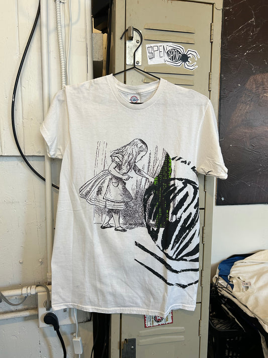 Wonderland $pider t shirt