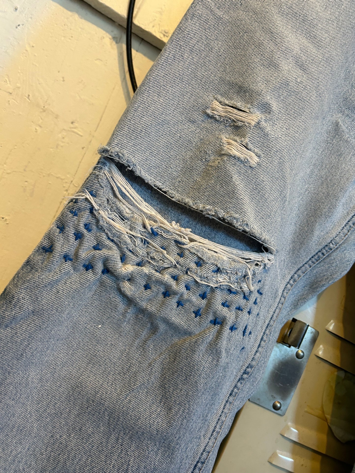 Distressed $pent Signature jeans